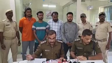 ଛତ୍ରପୁର: ଅନଲାଇନ୍ ସାଇବର ଠକେଇ ଘଟଣାର ପର୍ଦ୍ଦାଫାସ୍, ଛତ୍ରପୁର ସମେତ ବିଭିନ୍ନ ଅଞ୍ଚଳରୁ ୪ ଜଣଙ୍କୁ ଗିରଫ କଲା ଛତ୍ରପୁର ପୋଲିସ