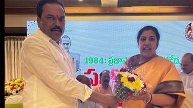పెద్దపల్లి: ఎన్టీఆర్ సజీవ చరిత్ర ఆడియో కార్యక్రమానికి హాజరైన పెద్దపల్లి పట్టణవాసి ఉప్పు రాజ్ కుమార్