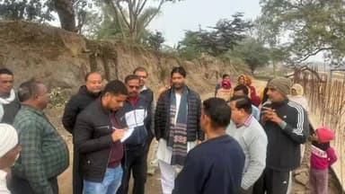 झांसी: झांसी में ओवरब्रिज निर्माण के कारण सिमरधा का रास्ता हुआ बंद, पूर्व केंद्रीय मंत्री ने दी आंदोलन की चेतावनी