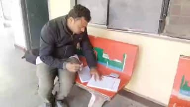 महोबा: सुकौरा गांव में बिहारी जी मंदिर सेवा समिति पर रोक लगाने का आरोप, सदस्य ने उच्च अधिकारियों से कार्रवाई की मांग