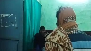 बिसवां: मियां पुरवा चौराहे के पास घुमंतु गौवंश से टकराकर बाइक सवार युवक गंभीर रूप से घायल