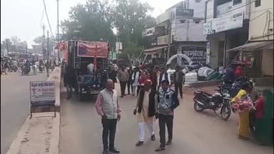 भांडेर: 18 जनवरी को होने वाले विशाल हिन्दू सम्मेलन के लिए नगर में निकली भारत माता की शोभा यात्रा, बड़ी संख्या में लोग हुए शामिल