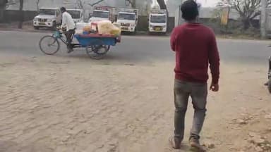 ਖਰੜ: ਝਿੰਗੜਾ ਰੋਡ ਤੇ ਖੁੱਲਾ ਪਿਆ ਸੀਵਰੇਜ ਮੇਨ ਹਾਲ ਦੇ ਰਿਹਾ ਹਾਦਸਿਆਂ ਨੂੰ ਸੱਦਾ, ਦੁਕਾਨਦਾਰਾਂ ਨੇ ਪ੍ਰਸ਼ਾਸਨ ਨੂੰ ਕੀਤੀ ਅਪੀਲ