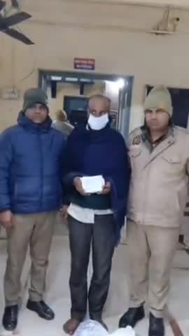 शामली: थानाभवन पुलिस ने 3 शराब तस्करों को किया गिरफ्तार, बरामद की गई कुल 63 पव्वे अवैध देशी शराब