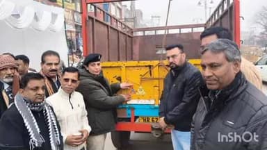 फतेहाबाद: थाना शहर रतिया पुलिस की सड़क सुरक्षा पहल, लायंस क्लब की मदद से वाहनों पर लगाए रिफ्लेक्टर