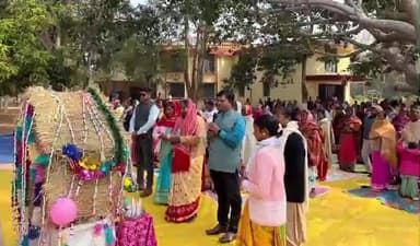 पाकरटांड: सोगड़ा चर्च में धूमधाम से मनाया गया क्रिसमस गैदरिंग, कांग्रेस महिला मोर्चा जिला अध्यक्ष भी शामिल हुईं