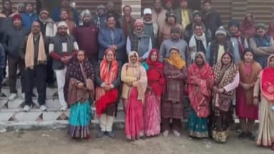 बरहज: मानदेय वृद्धि न मिलने पर देवरिया के शिक्षामित्रों ने दिया अल्टीमेटम, फरवरी तक आदेश न होने पर विधानसभा घेराव की चेतावनी