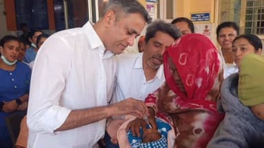 ವಿರಾಜಪೇಟೆ: ಪಲ್ಸ್ ಪೋಲಿಯೋ ಕಾರ್ಯಕ್ರಮದಲ್ಲಿ ಪಾಲ್ಗೋಂಡ ಶಾಸಕ ಪೊನ್ನಣ್ಣ