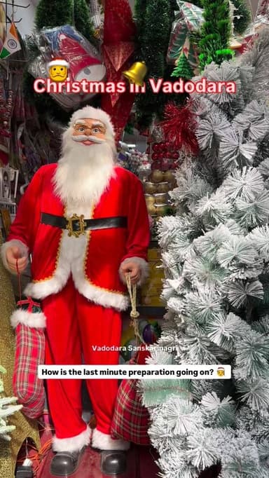 Share with your friends 😍
#christmas #santa #santaclause
{Vadodara, Vadodara Festival, Christmas, December, New Year,...