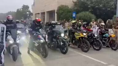 #नोएडा
CP ऑफिस पर राइडर्स म्यूजिक फेस्टिवल का हुआ आयोजन
CP लक्ष्मी सिंह ने झंडी दिखाकर किया बाइक राइडर रैली को रवाना
इस...