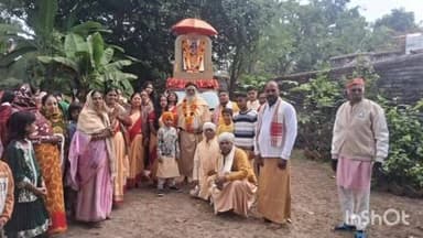 राजमहल: राजमहल शहर के नीलकोठी में काठिया बाबा की 19वीं पुण्यतिथि पर शोभायात्रा निकाली गई