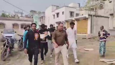 ভগবানগোলা ২: সোশ্যাল আর্মির উদ্যোগে ভগবানগোলায় বিনামূল্যে স্বাস্থ্য ও চক্ষু পরীক্ষা শিবির, শীতবস্ত্র বিতরণ