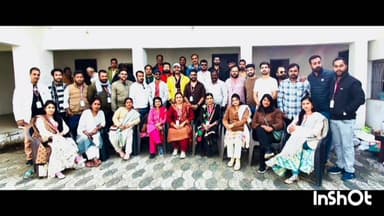 कटनी नगर: कटनी ब्लड डोनर एंड वेलफेयर सोसायटी ने देवरा खुर्द गांव में ग्रामीणों को गर्म कपड़े बांटे