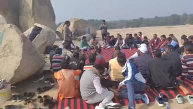 पालकोट: पालकोट प्रखंड के गोबर शैली में छोटा नागपुरिया तेली उत्थान समाज की बैठक आयोजित