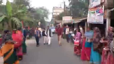 মথুরাপুর ২: কৌতলা অঞ্চলের 110 জন BJP ও ISF কর্মী বিধায়কের হাত থেকে তৃণমূল কংগ্রেসের দলীয় পতাকা তুলে নিয়ে তৃণমূলে যোগদান করেন