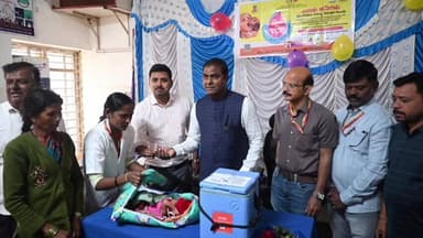 ಕೂಡ್ಲಿಗಿ: ಪಟ್ಟಣದ ತಾಲೂಕು ಸಾರ್ವಜನಿಕ ಆಸ್ಪತ್ರೆಯಲ್ಲಿ,ಪಲ್ಸ್ ಪೋಲಿಯೋ ಲಸಿಕೆ ಕಾರ್ಯಕ್ರಮಕ್ಕೆ ಚಾಲನೆ ನೀಡಿದ ಶಾಸಕ ಶ್ರೀನಿವಾಸ್