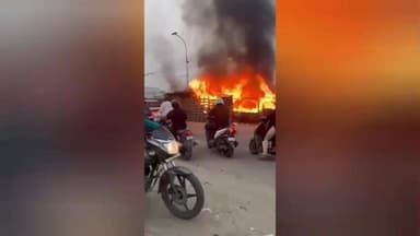 அம்பத்தூர்: அத்திப்பட்டில் திடீரென தீப்பிடித்து எரிந்த பழக்கடை - போராடி தீயை அணைத்து தீயணைப்பு வீரர்கள்