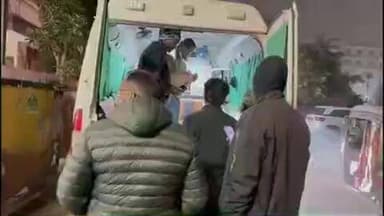 फिरोज़ाबाद: आगरा लखनऊ एक्सप्रेस वे पर खम्बा नं 62/700 के पास तेज रफ्तार अज्ञात वाहन ने बाइक सवार युवक को रौंदा, हुई दर्दनाक मौत