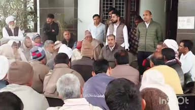 चरखी दादरी: बाढ़डा विधायक ने पातुवास में लगाया जनता दरबार, लोगों की समस्याएं सुनकर समाधान के दिए निर्देश