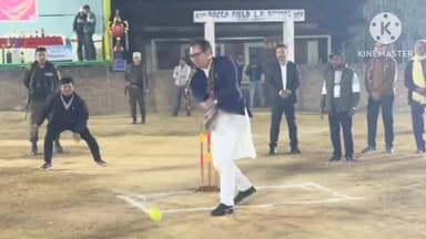 ডিফু: বোকাজানৰ খাটখাটিত অনুষ্ঠিত তৃতীয় টিল্লা বস্তি নাইট ক্ৰিকেট প্ৰতিযোগিতাত অংশগ্ৰহণ বিধায়কে