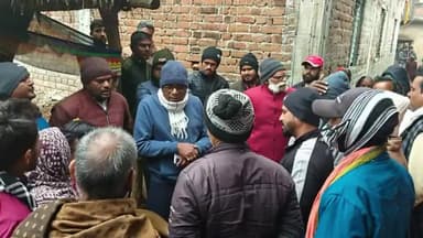 सरिया: सरिया प्रखंड के बगड़ो निवासी प्रवासी मजदूर का मुंबई में निधन, बगोदर विधायक नागेन्द्र महतो ने परिजनों को ढांढस दिया!