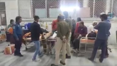 #trendingreelsकोटा झालावार पुलिस का चेहरा पुलिस हिरासत में युवक के साथ जबरदस्त मारपीट युवक को कोटा मेडिकल कॉलेज में इलाज...