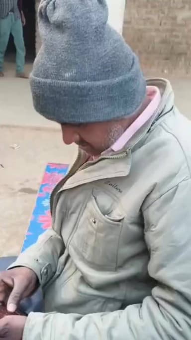 Viral video:नशे में सरकारी डॉक्टर,सीधी के चंद्रेह आयुर्वेदिक अस्पताल का वीडियो वायरल