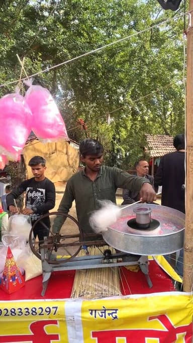 शिल्पग्राम उत्सव का आगाज आज से...
राजस्थान के राज्यपाल नगाड़ा बजाकर करेंगे उद्घाटन
केंद्रीय संस्कृति मंत्री गजेंद्र सिंह ...