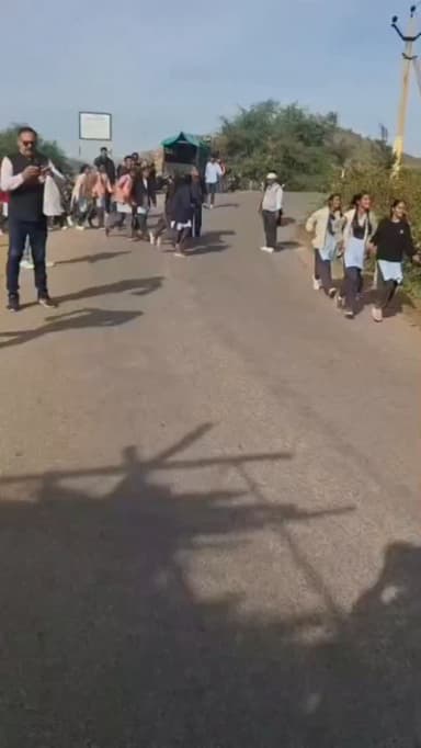 उपखंड बड़गांव में राजस्थान सरकार के 2 वर्ष उत्सव की श्रृंखला में रविवार को विकसित राजस्थान रन के तहत बाहुबली बड़ी रन का ...