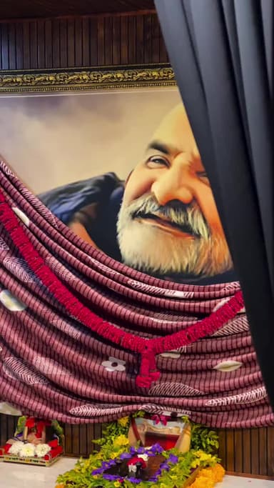 #नीमकरौरीधामइंदौर
#ram #hanuman #sitaram #ramram #neemkarolimaharajji #neemkarolibabaashramtaos