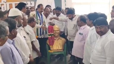 నరసరావుపేటలో హోరెత్తిన 'జగన్' జన్మదిన వేడుకలు