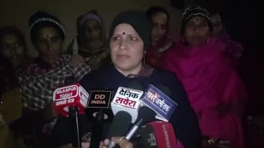 बिलासपुर सदर: चांदपुर तरेड़ में चिट्टे के खिलाफ महिलाओं का धरना तीसरे दिन भी जारी, रात में खुद संभाल रहीं मोर्चा