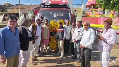 गढ़ी: भाजपा सरकार के दो साल पूर्ण होने पर प्रचार-प्रसार रथ का आसन ग्राम पंचायत में स्वागत किया गया