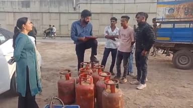 भदेसर: भादसोड़ा चौराहे पर मौत का कारोबार बेनकाब, रसद विभाग की दबिश में अवैध गैस रिफिल का खेल हुआ उजागर