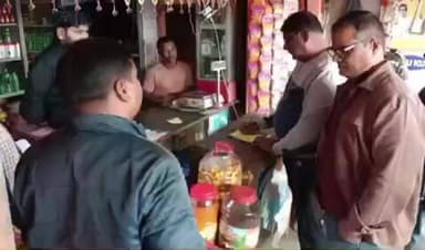 महेशपुर: बीडीओ और सीओ ने तंबाकू के खिलाफ की छापेमारी, ₹5000 का जुर्माना वसूला