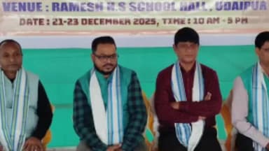 উদয়পুর: উদয়পুরে সংস্কার ভারতী ত্রিপুরা প্রান্তের উদ্যোগে চিত্রকলা প্রদর্শনী অনুষ্ঠানে উপস্থিত জেলা পরিষদের সভাধিপতি