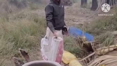 पकरीबरावां: पकरीबरावां पुलिस ने बुधौली ग्राम पंचायत के बिशनपुर गांव के बधार से 65 लीटर महुआ निर्मित शराब और उपकरण किया ज़ब्त