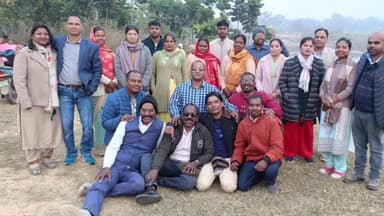 कैरो: कोयल नदी तट पर जेएनवी 1995-2002 बैच का मिलन, 25 वर्ष की दोस्ती का मनाया उत्सव