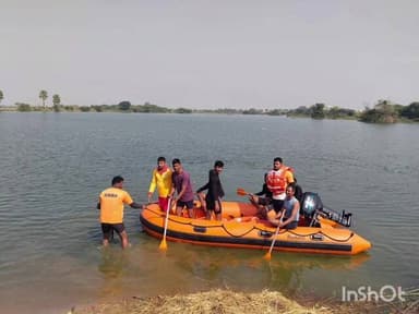 మాక్ ఎక్సర్సైజ్ ప్రాంతాలను సందర్శించిన జిల్లా అధికారులు