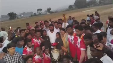 ଆସିକା: ନଳବଣ୍ଟା କ୍ରିକେଟ ଟୁର୍ନାମେଣ୍ଟ ଉଦଯାପିତ,ଉଦଯାପନୀ ଉତ୍ସବ ରେ ଯୋଗଦେଲେ ସାନଖେମୁଣ୍ଡି ବିଧାୟକ