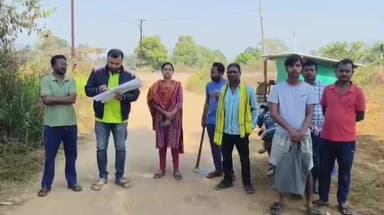 ଲାଞ୍ଜିଗଡ: କିଡିଙ୍ଗ ଛକ ସ୍ଥିତ ୬ନମ୍ବର ରାଜ୍ୟ ରାଜପଥ ଠାରୁ ଗାଁ ବସ୍ତି ପର୍ଯ୍ୟନ୍ତ ରାସ୍ତା ଚିହ୍ନଟ।