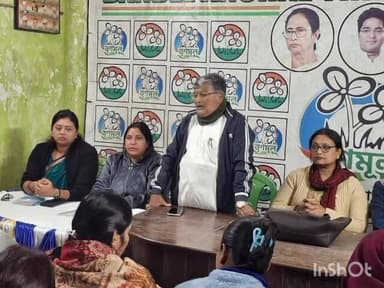 চুঁচুড়া-মগরা: দলীয় কর্মসূচি নিয়ে ব্যান্ডেলে দলীয় নেতৃত্বদের সঙ্গে বৈঠক করলেন বিধায়ক