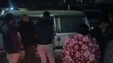 डेरापुर: मंगलपुर कस्बे में तालाब में गिरी गेंद निकालने उतरे मासूम के पैर की तीन उंगलियां कटीं, जिला अस्पताल रेफर