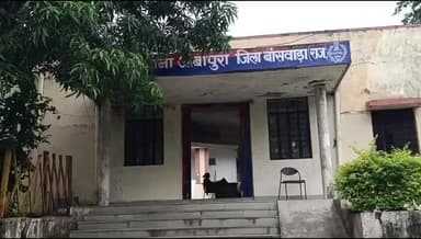 आबापुरा: आंबापुरा थाना क्षेत्र के गांव में महिला के साथ मारपीट और छेड़छाड़ का मामला दर्ज