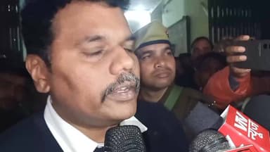 लहरपुर तहसील समाधान दिवस के उपरांत मीडिया से रूबरू हुए DM Sitapur डॉक्टर राजा गणपति आर... ओवर लोड गन्ना वाहनों के कारण ...