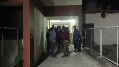 मोकामा: मोकामा में ब्यूटी पार्लर संचालिका पर बाइक सवार बदमाशों का एसिड अटैक, चेहरा झुलसा, हालत गंभीर