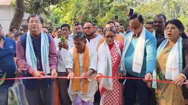 সীতাই: গোসানিমারীতে ৫৯১০ মিটার দৈর্ঘ্যের পেভার ব্লক রাস্তা নির্মাণ কাজের সূচনা মন্ত্রীর