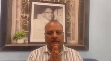 मुंबई: काँग्रेसच्या एआयसीसी नेत्यांनी बाळासाहेब आंबेडकर यांची घेतली भेट – प्रदेश उपाध्यक्ष डॉ. धैर्यवर्धन पुंडकर