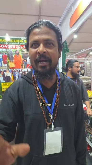 कर्नाटका से आदिवासी तेल वाले पहुंचे देहरादून,,
डुप्लीकेट आदिवासी तेल से किया सतर्क,,
परेड ग्राउंड में लगा है उत्तराखं...