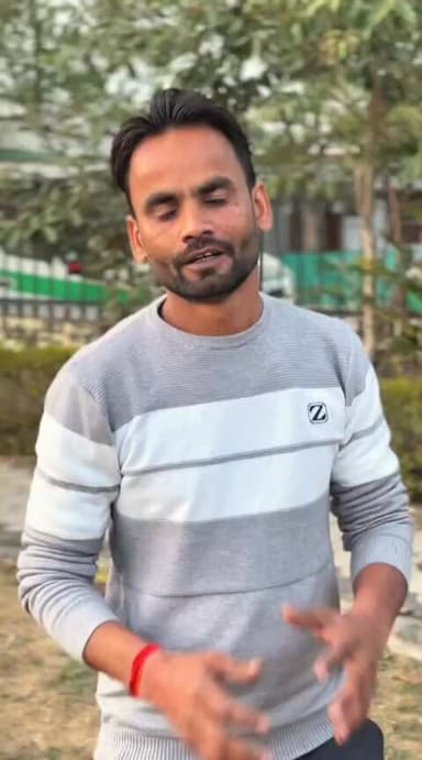 अपने दाऊ बताओ को नई चीनत
हओ जे सोइ आ रहें हैं रहली महोत्सव में ---==-===
मनो तुम बताओ आ हो????????
सई बताइयो हम इंतजा...